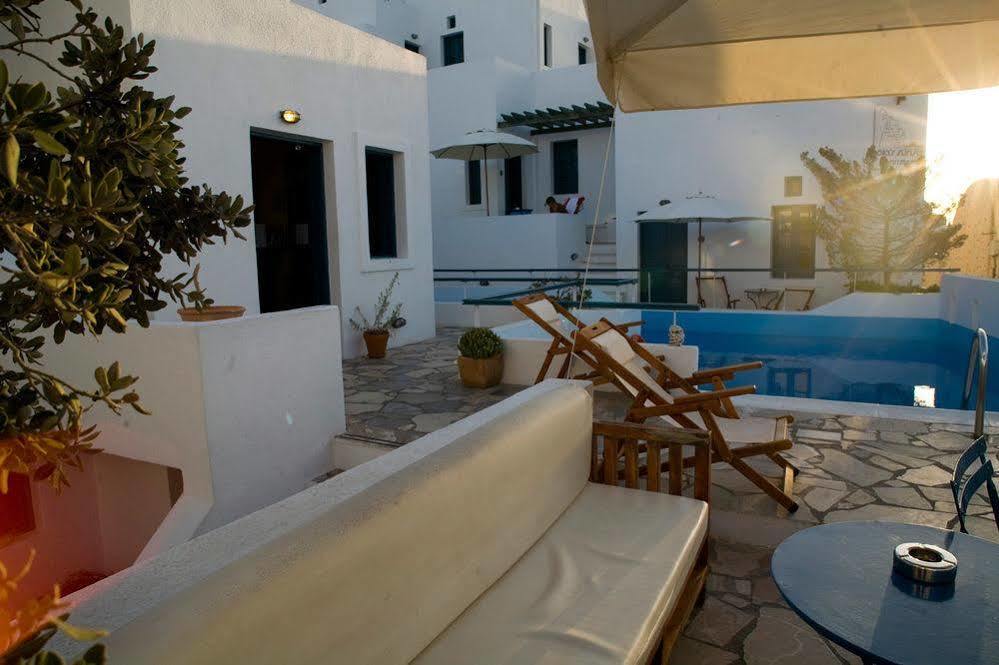 Oia'S Sunset Hotel Exterior photo